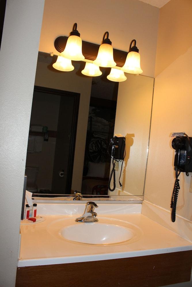 Hotel Super 8 By Wyndham Chamberlain Sd Esterno foto