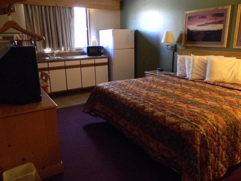 Hotel Super 8 By Wyndham Chamberlain Sd Esterno foto